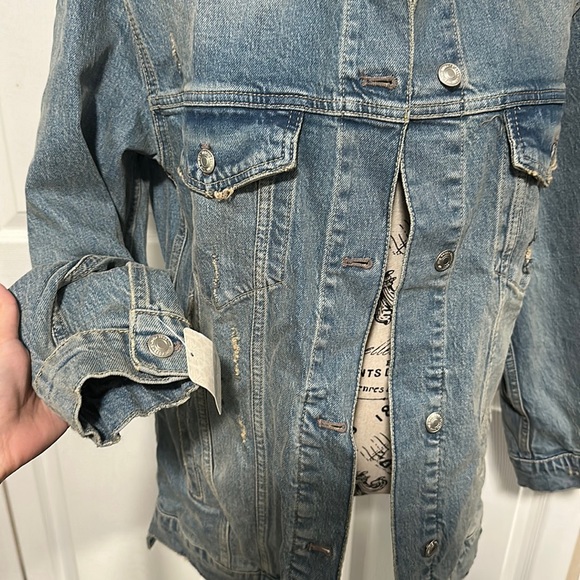 Women’s Free People Destroyed Long and Lean Trucker Jacket - Picture 4 of 15
